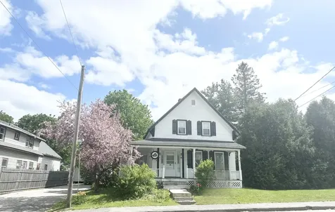 84 Pleasant Street Rockland ME 04841