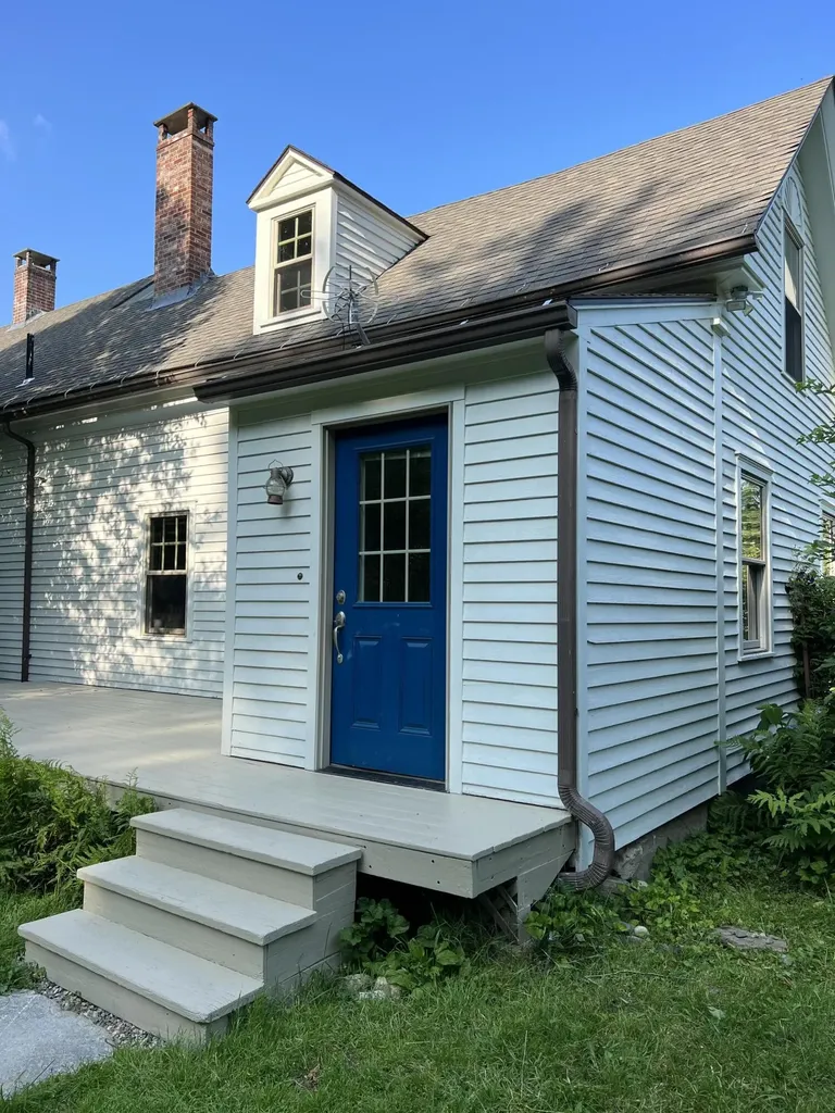 225 Warren Road Monmouth ME 04259