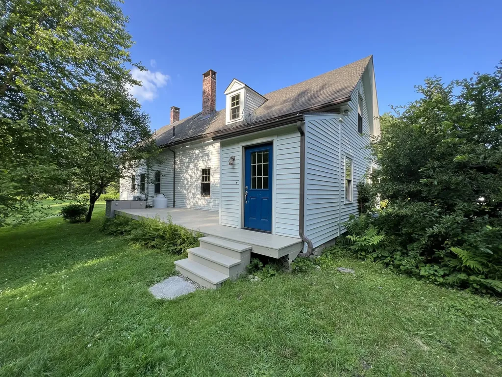 225 Warren Road Monmouth ME 04259