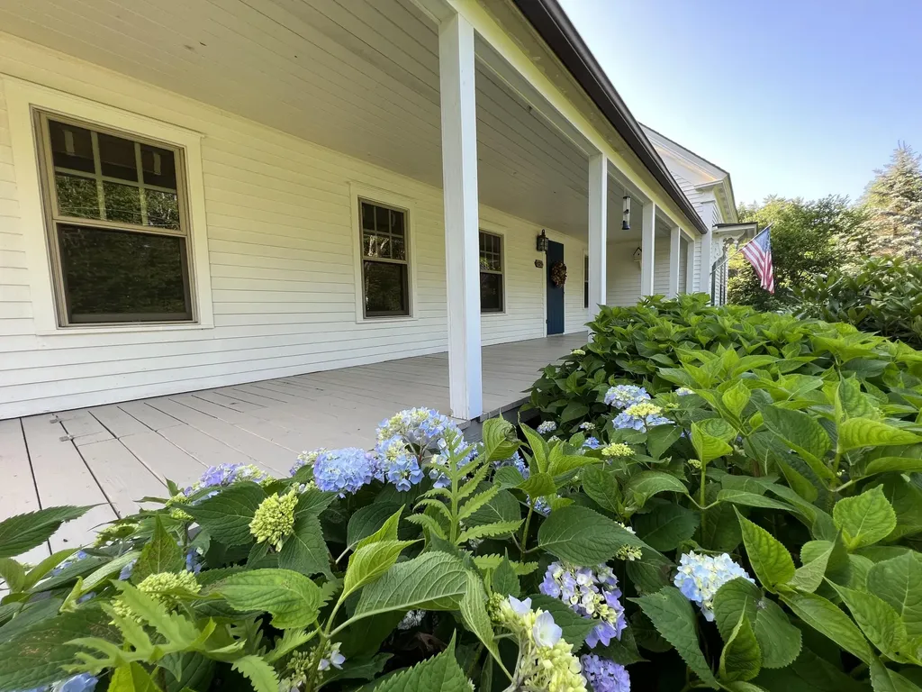 225 Warren Road Monmouth ME 04259
