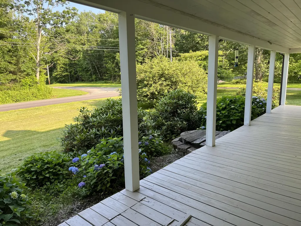 225 Warren Road Monmouth ME 04259