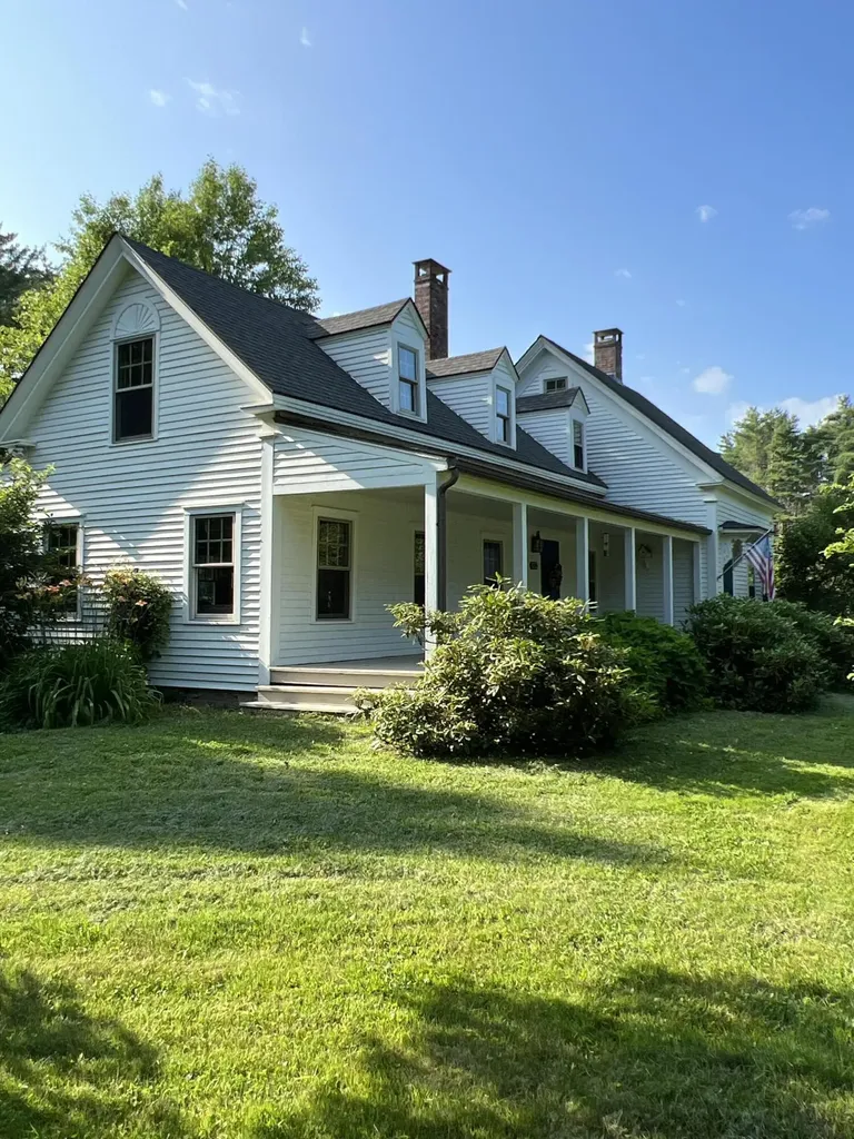 225 Warren Road Monmouth ME 04259