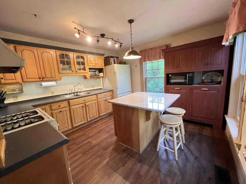 225 Warren Road Monmouth ME 04259