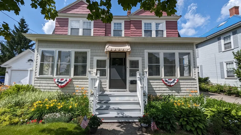 707 Hammond Street Bangor ME 04401