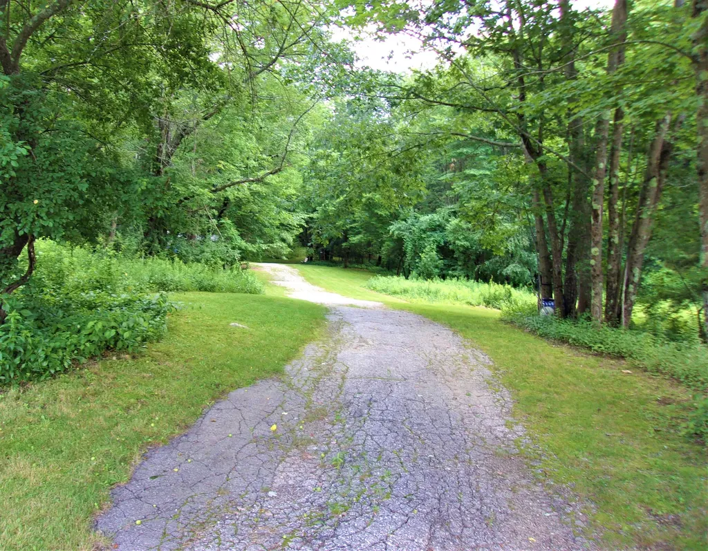 19 Roosevelt Trail Windham ME 04062