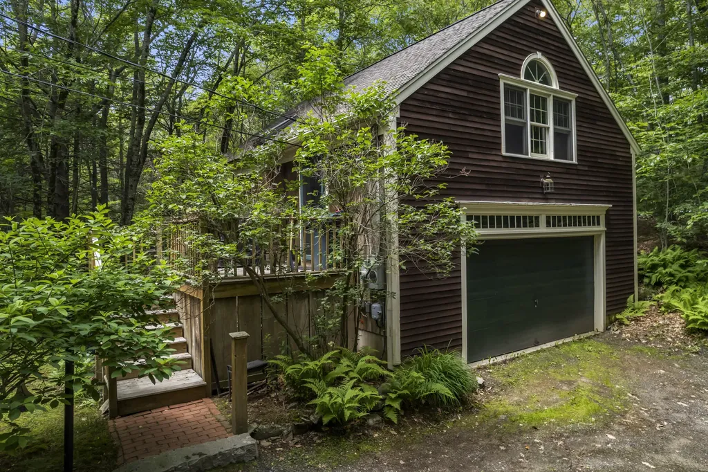 1 Ledgewood Farm Lane York ME 03909