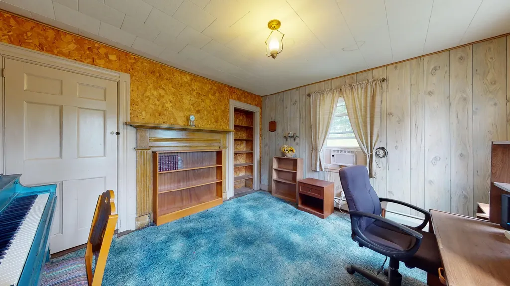 287 East Road Wales ME 04280
