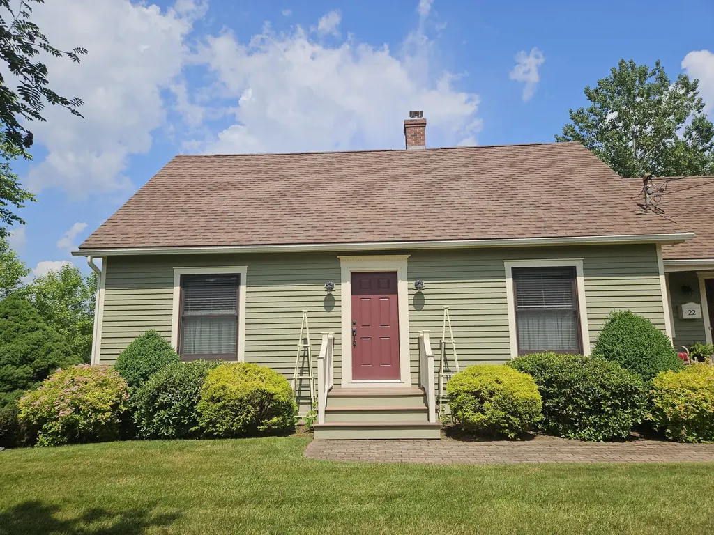 22 4th Street Old Town ME 04468