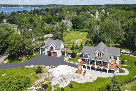 2 Grandview Avenue Boothbay Harbor ME 04538