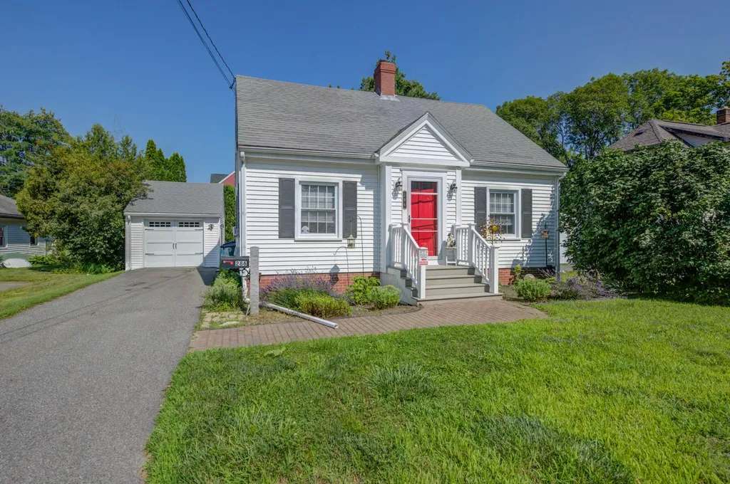 286 Bridge Street Westbrook ME 04092