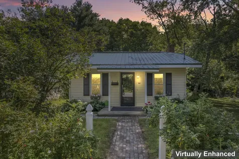 44 Greenville Street Hallowell ME 04347