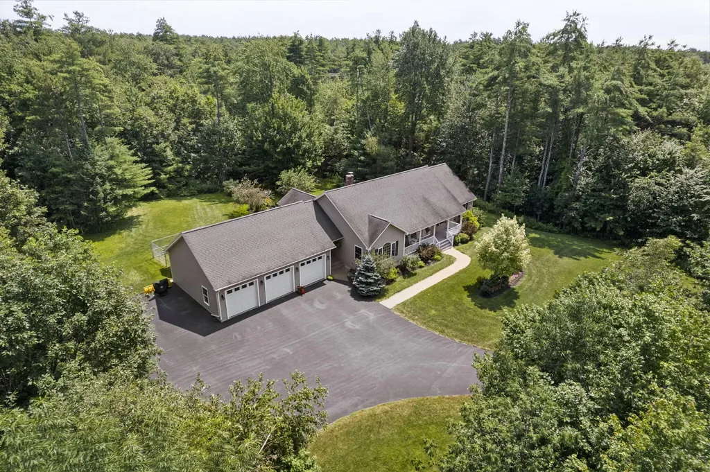 50 Fairway Drive Arundel ME 04046