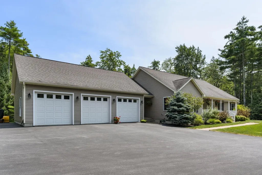 50 Fairway Drive Arundel ME 04046