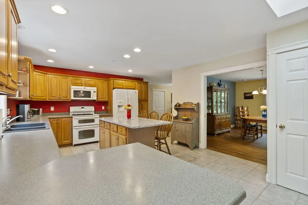 50 Fairway Drive Arundel ME 04046