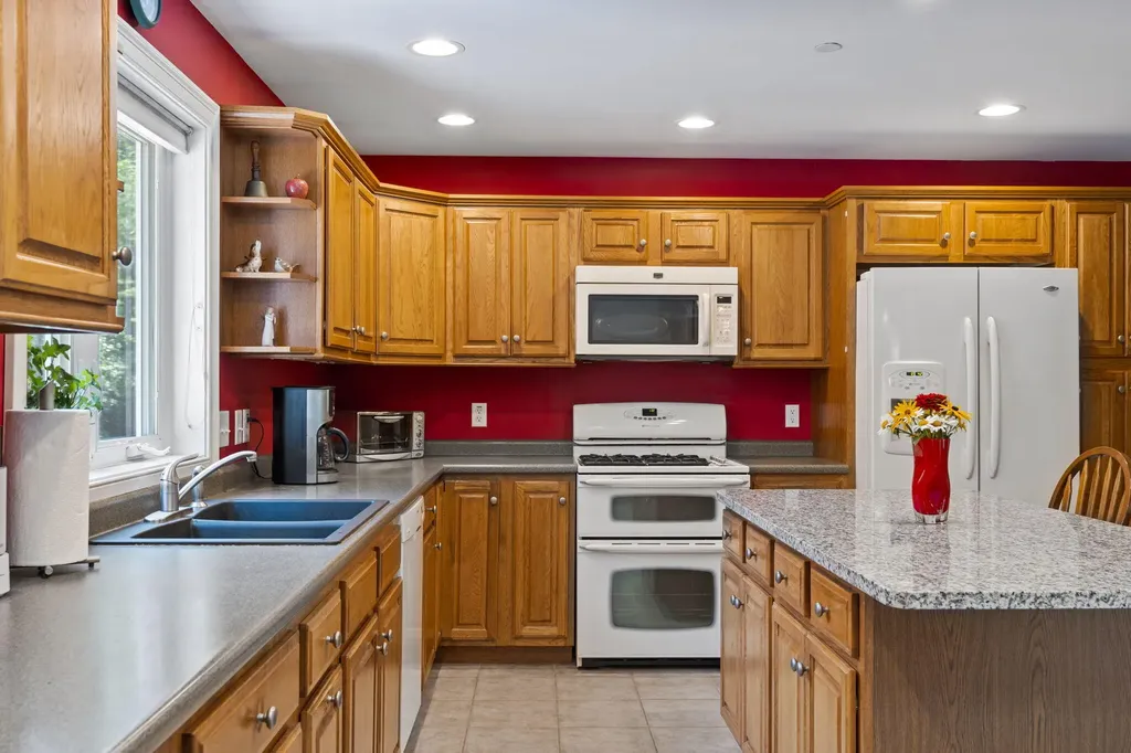 50 Fairway Drive Arundel ME 04046