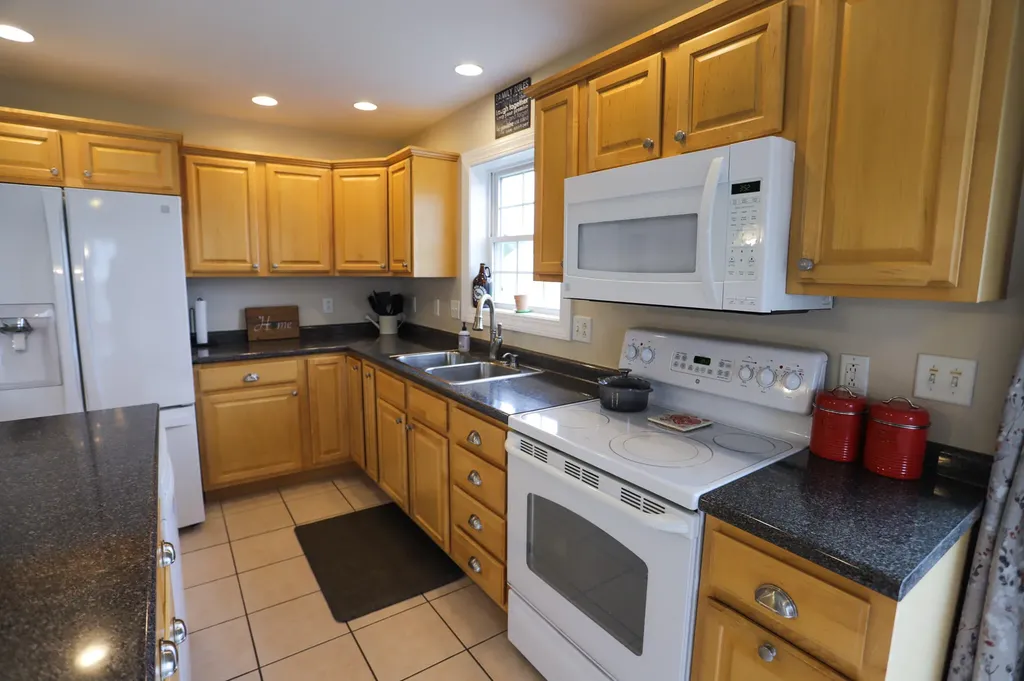 73 Virginia Lane Bangor ME 04401