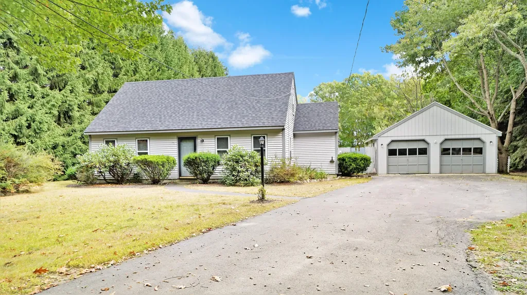 38 Winnocks Neck Road Scarborough ME 04074