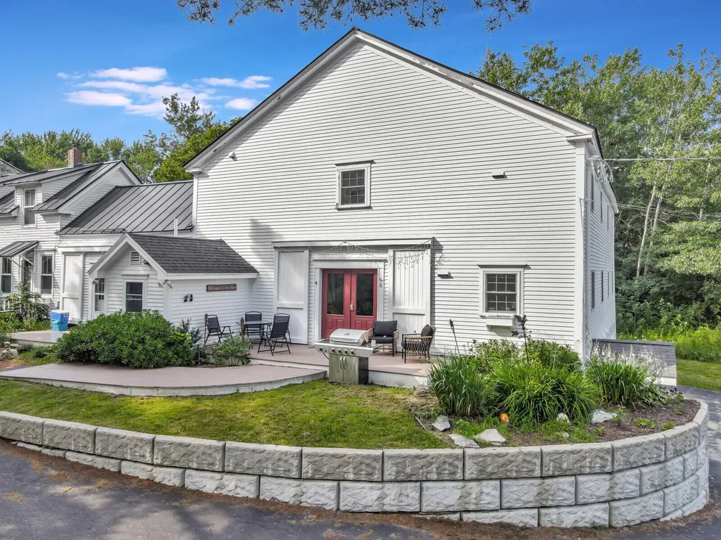 57 Winter Street Topsham ME 04086