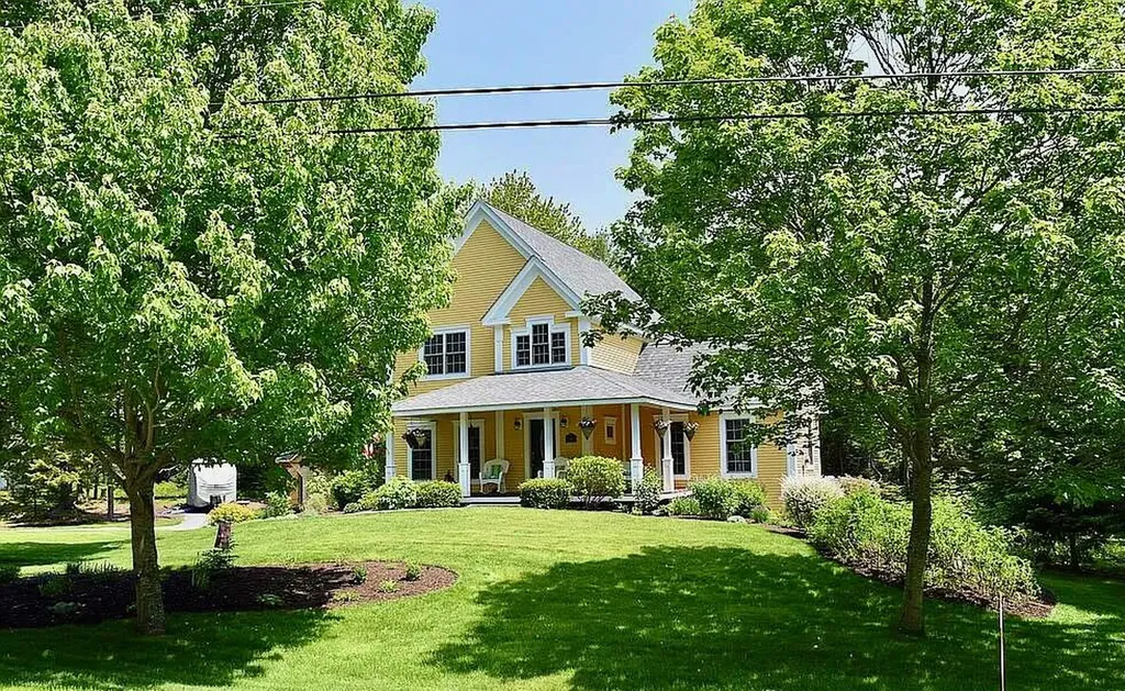 18 Ann's Point Road Tremont ME 04653