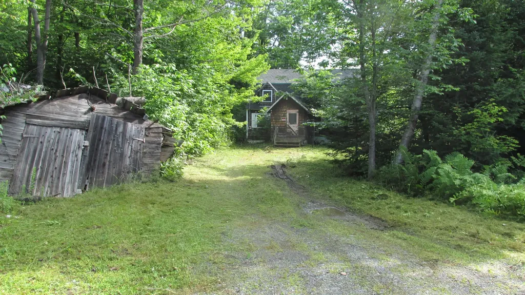 292 N Dexter Road Parkman ME 04443