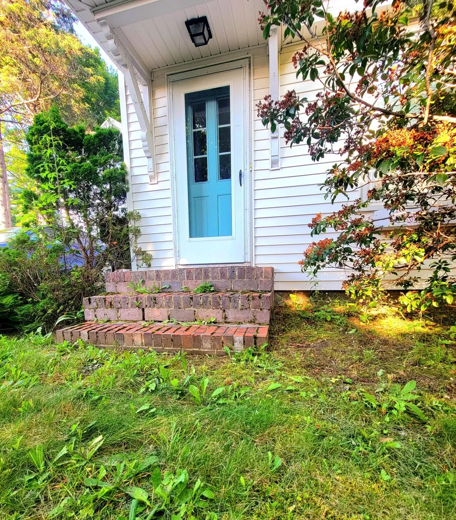 12 Riverview Street Veazie ME 04401