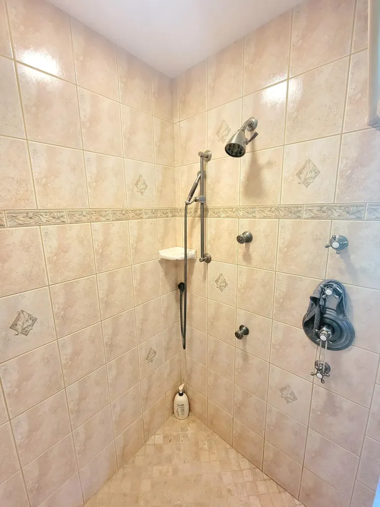 12 Riverview Street Veazie ME 04401