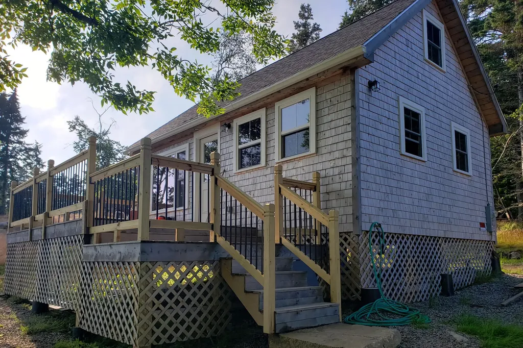 424 Minturn Road Swans Island ME 04685