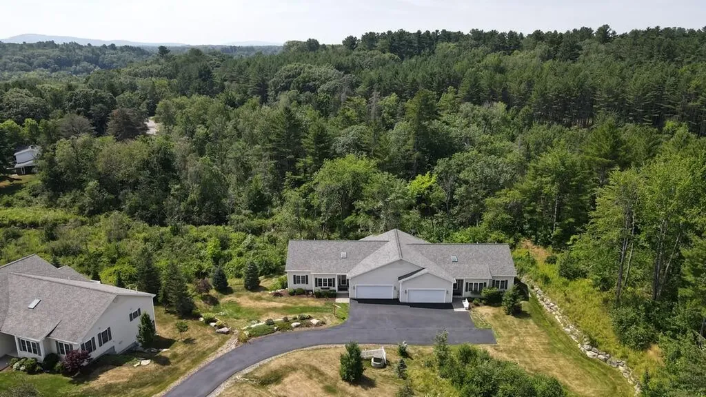 21 Primrose Place Bangor ME 04401