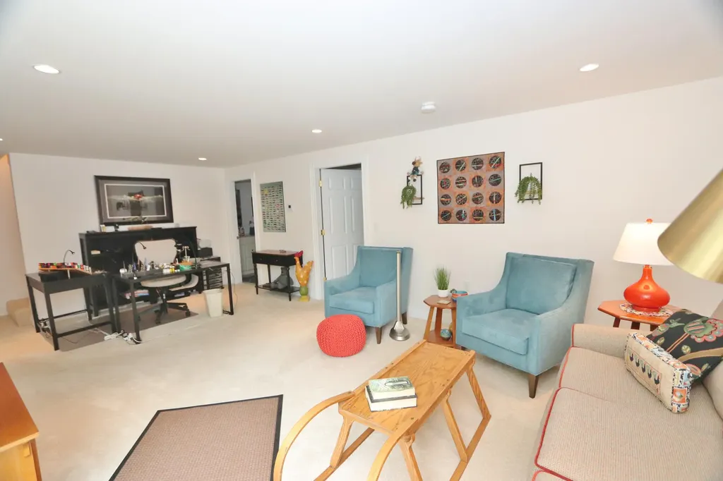 21 Primrose Place Bangor ME 04401