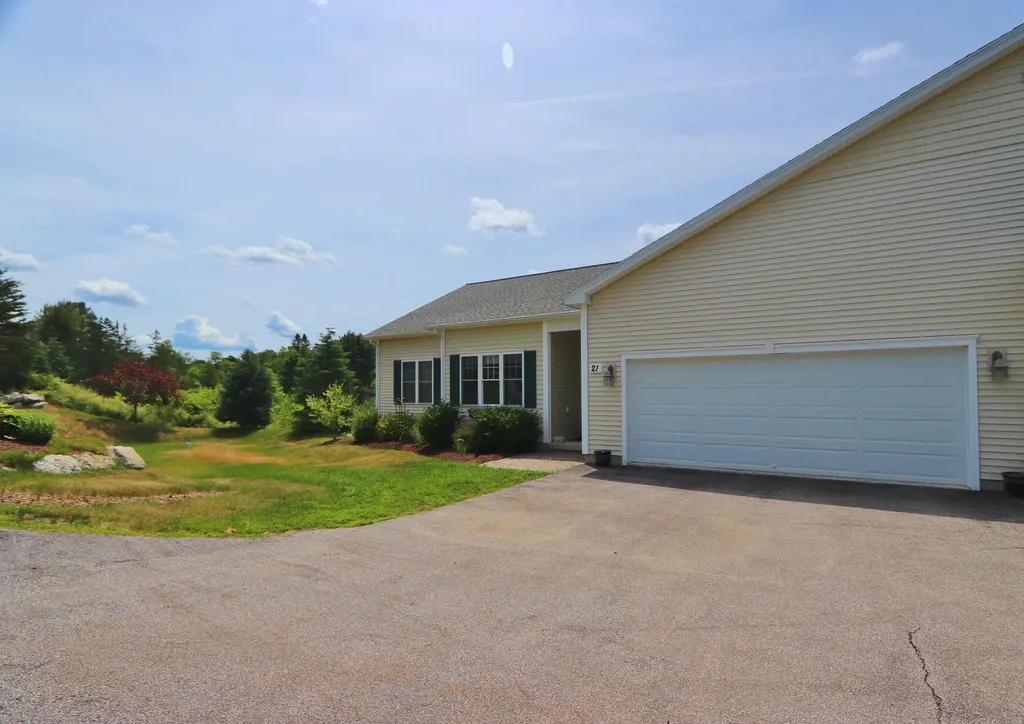 21 Primrose Place Bangor ME 04401