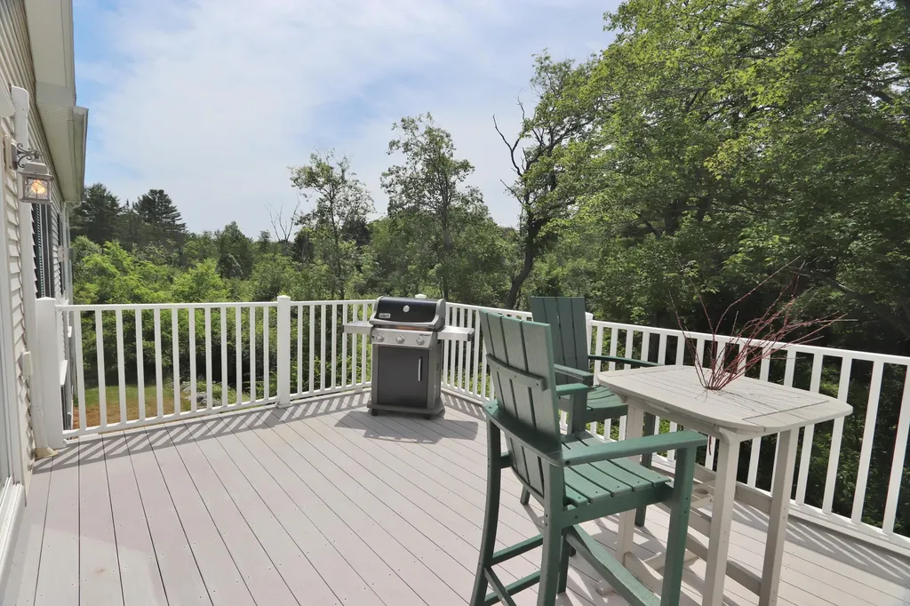 21 Primrose Place Bangor ME 04401