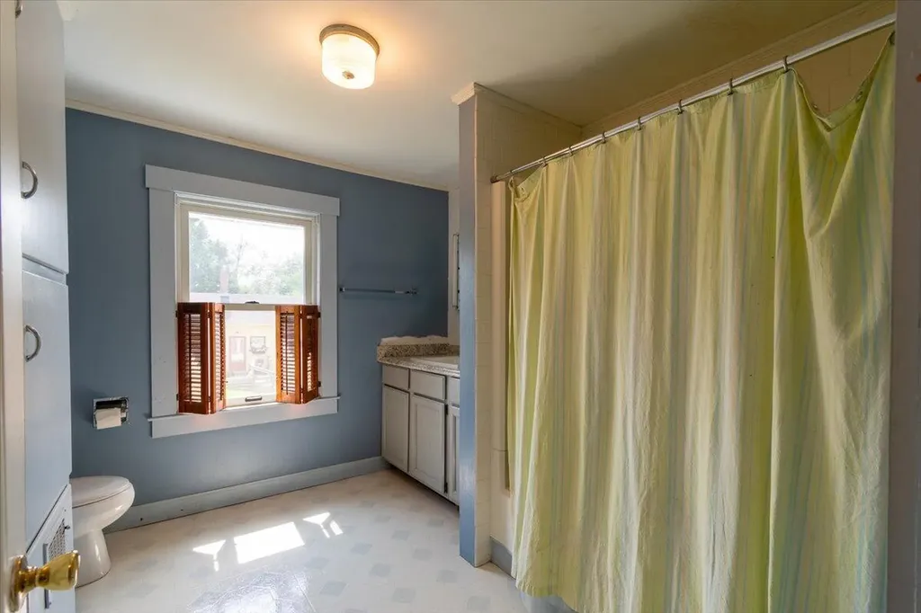 1014 Main Street Waldoboro ME 04572