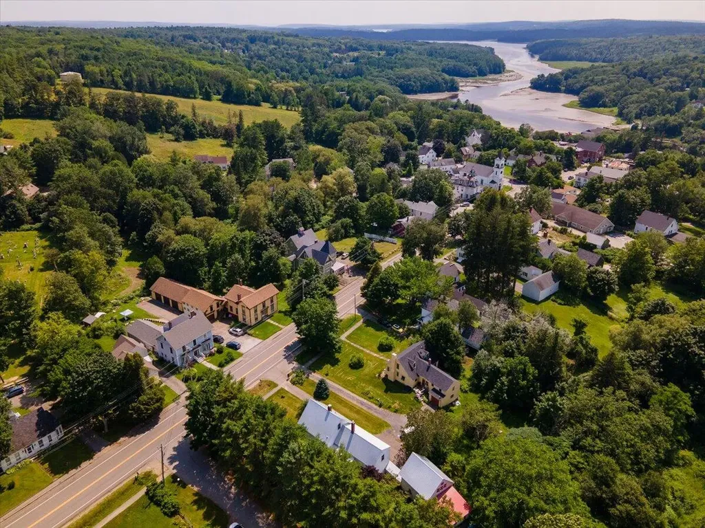 1014 Main Street Waldoboro ME 04572