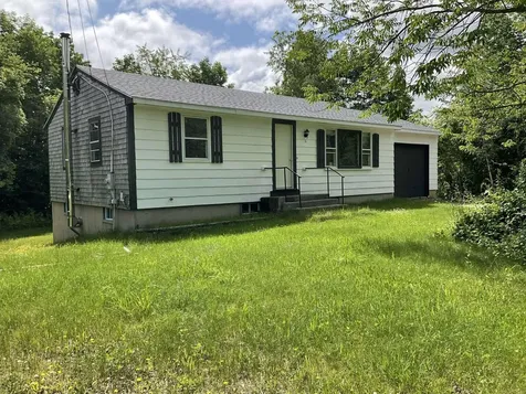 15 Andrew Terrace Limerick ME 04048