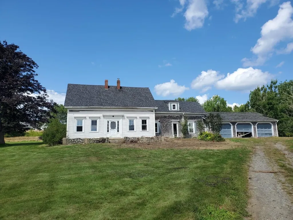 343 W Main Street Searsport ME 04974