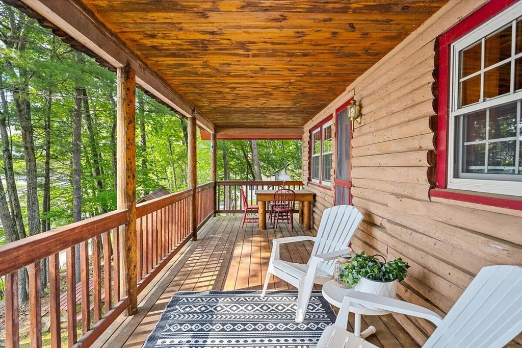 7 Scenic View Drive Naples ME 04055