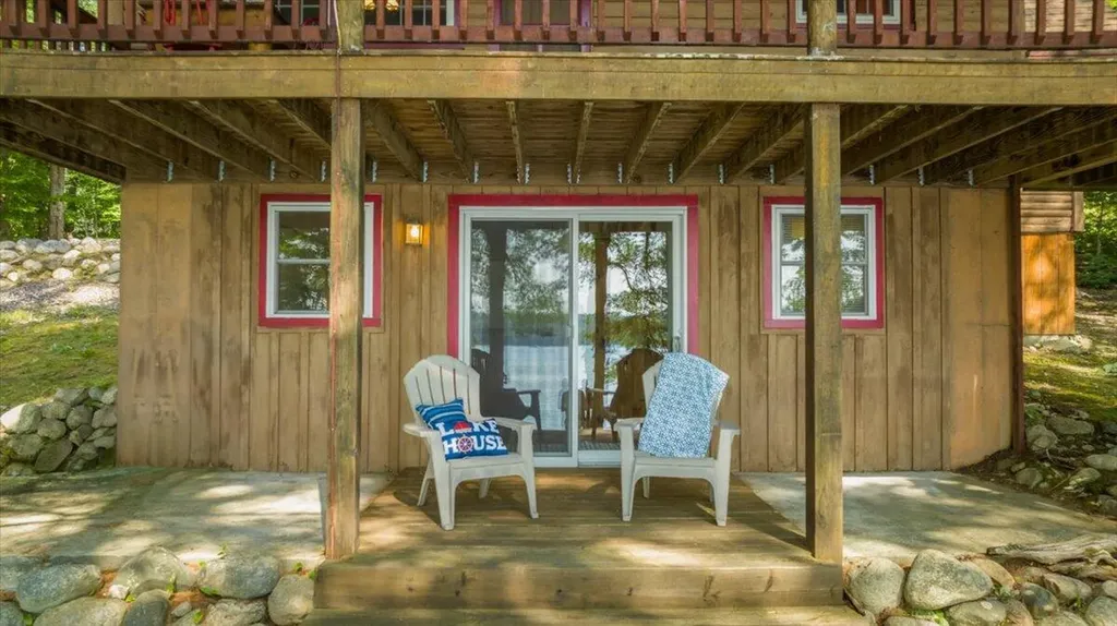 7 Scenic View Drive Naples ME 04055