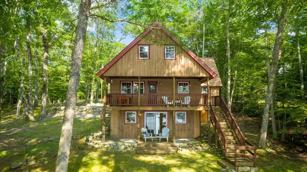 7 Scenic View Drive Naples ME 04055