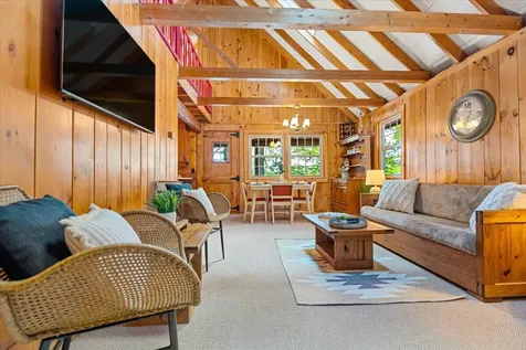 7 Scenic View Drive Naples ME 04055