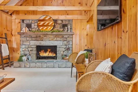 7 Scenic View Drive Naples ME 04055