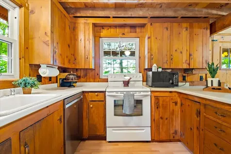 7 Scenic View Drive Naples ME 04055