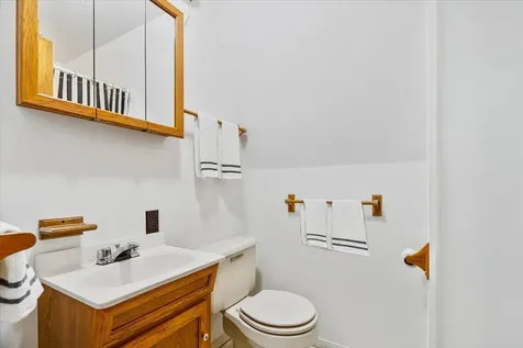 7 Scenic View Drive Naples ME 04055
