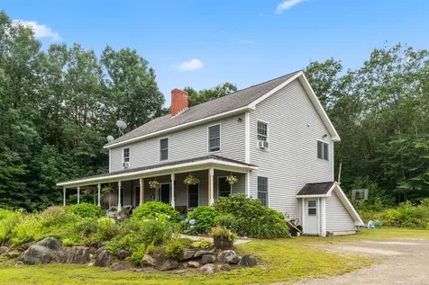 21 Pearl Street Winthrop ME 04364