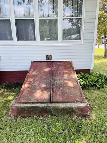 112 Bates Street Millinocket ME 04462