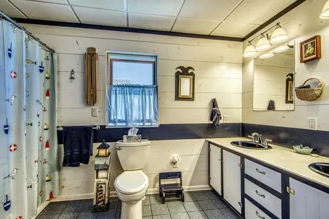 7 Highland Avenue Stonington ME 04681