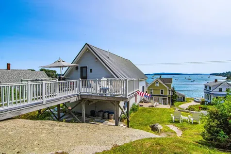 7 Highland Avenue Stonington ME 04681