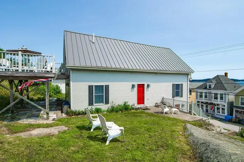 7 Highland Avenue Stonington ME 04681