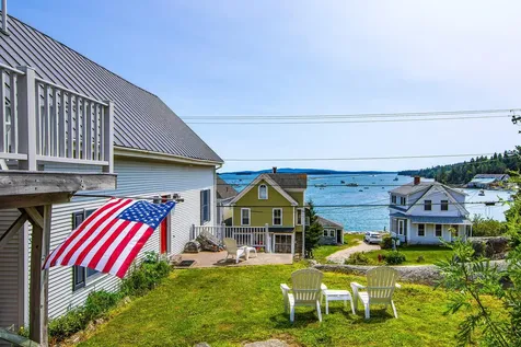 7 Highland Avenue Stonington ME 04681