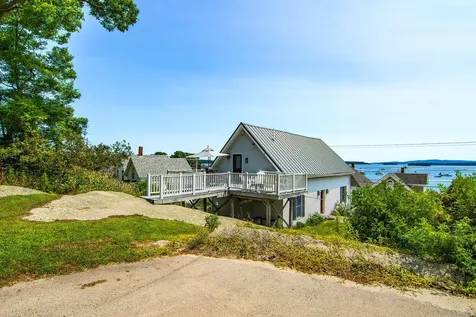 7 Highland Avenue Stonington ME 04681