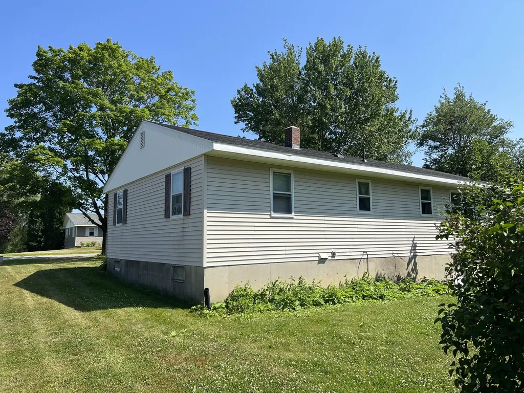 28 Page Avenue Wiscasset ME 04578